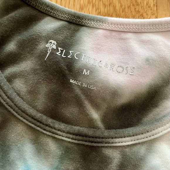Electric & Rose Tie Dye Knot Crop Top Athletic Tank Sz M - Picture 2 of 3